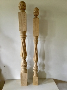 Słup drewniany rzeźbiony nr 331 k